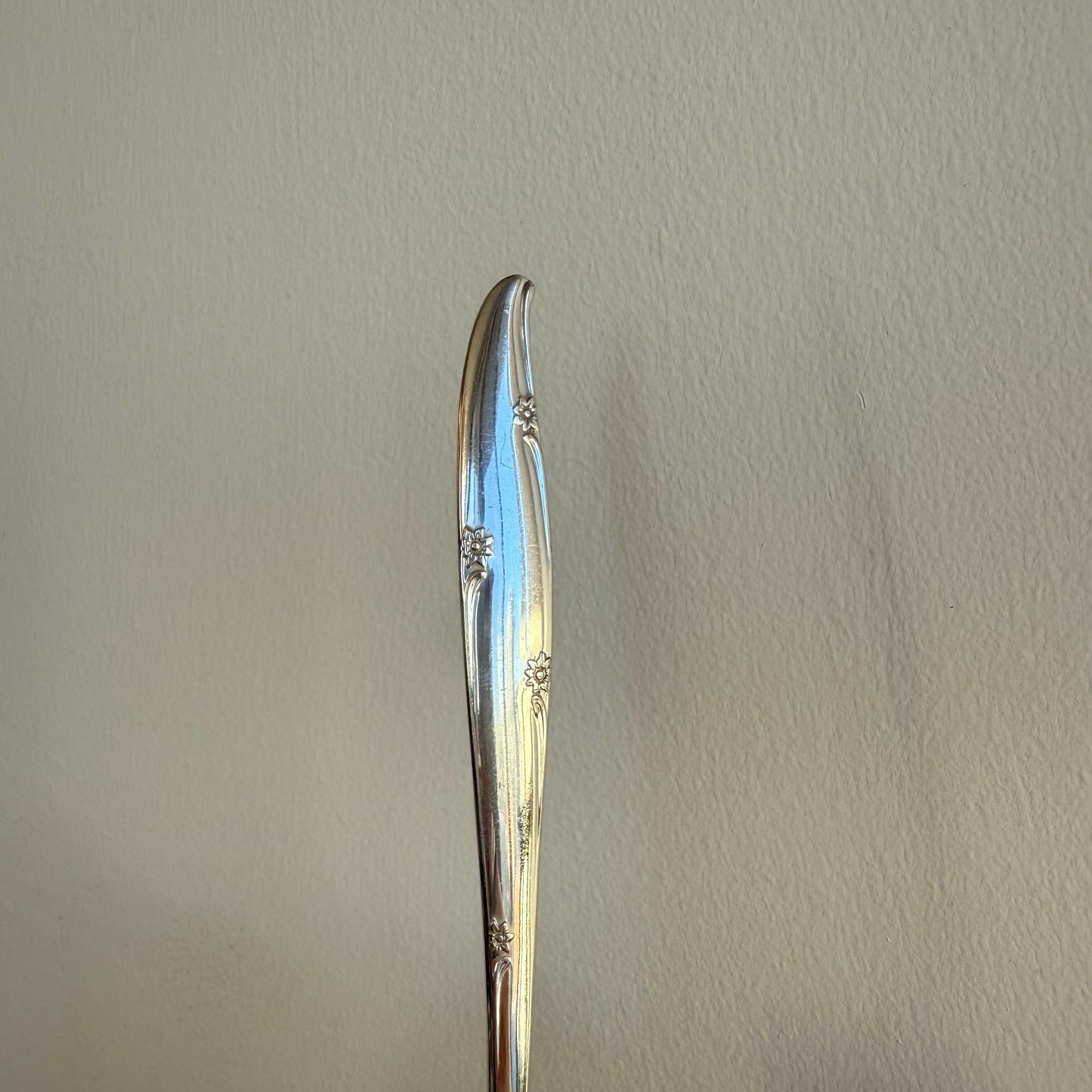 Silver-plated w flowers