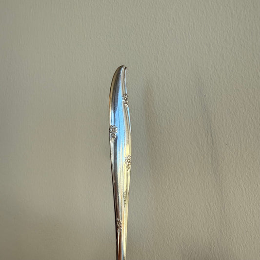 Silver-plated w flowers